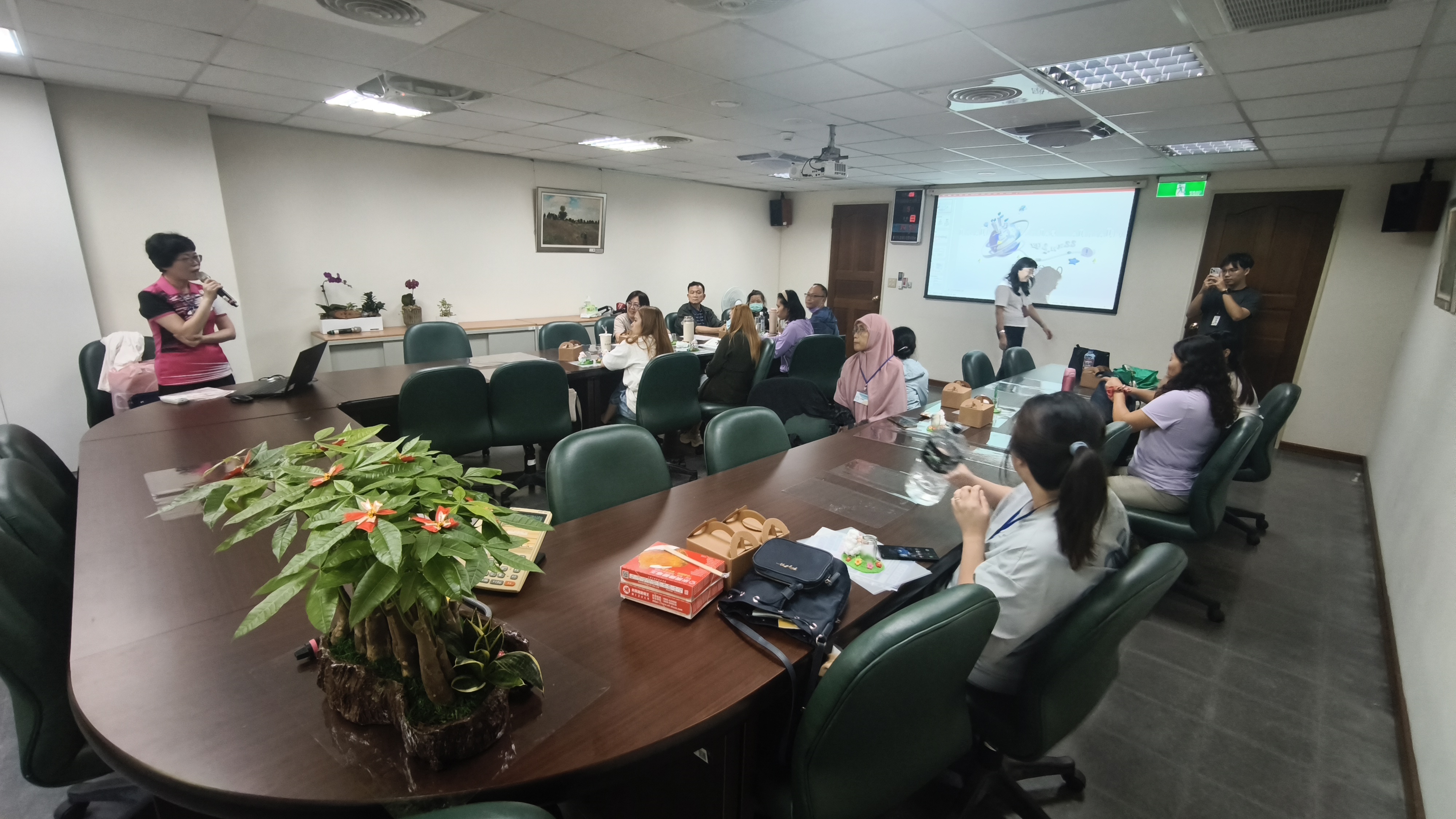 講師介紹房屋稅條例新制(囤房稅2.0)，並以實際案例幫助學員們理解。