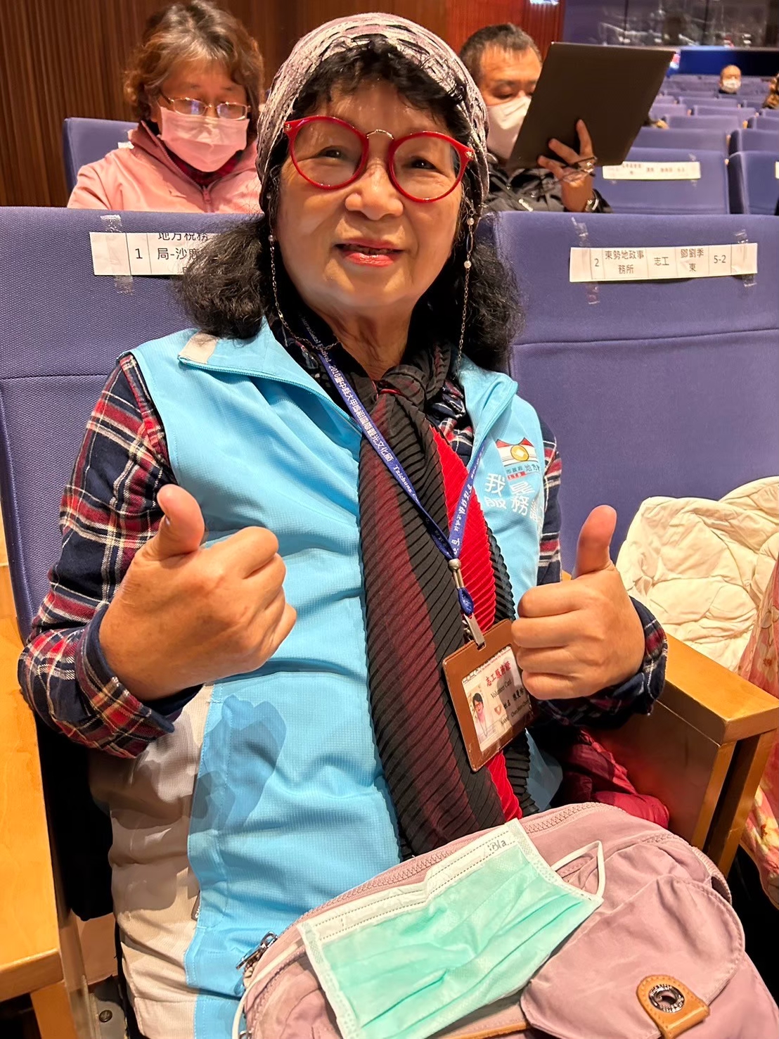 恭喜曼珍姐榮獲112年度服務稽核最佳服務志工