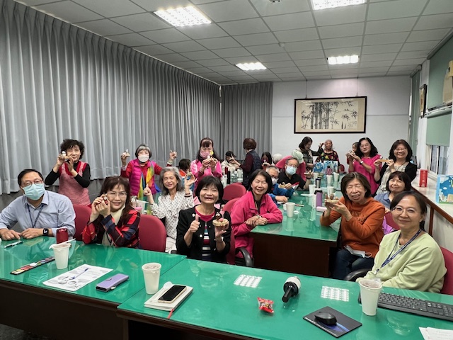 114年12月16日大智志工隊提升服務職能教育訓練-創意種子彩繪